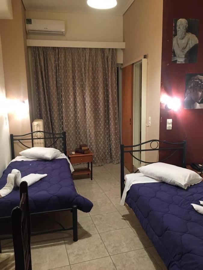 Hotel George كالاماتا المظهر الخارجي الصورة