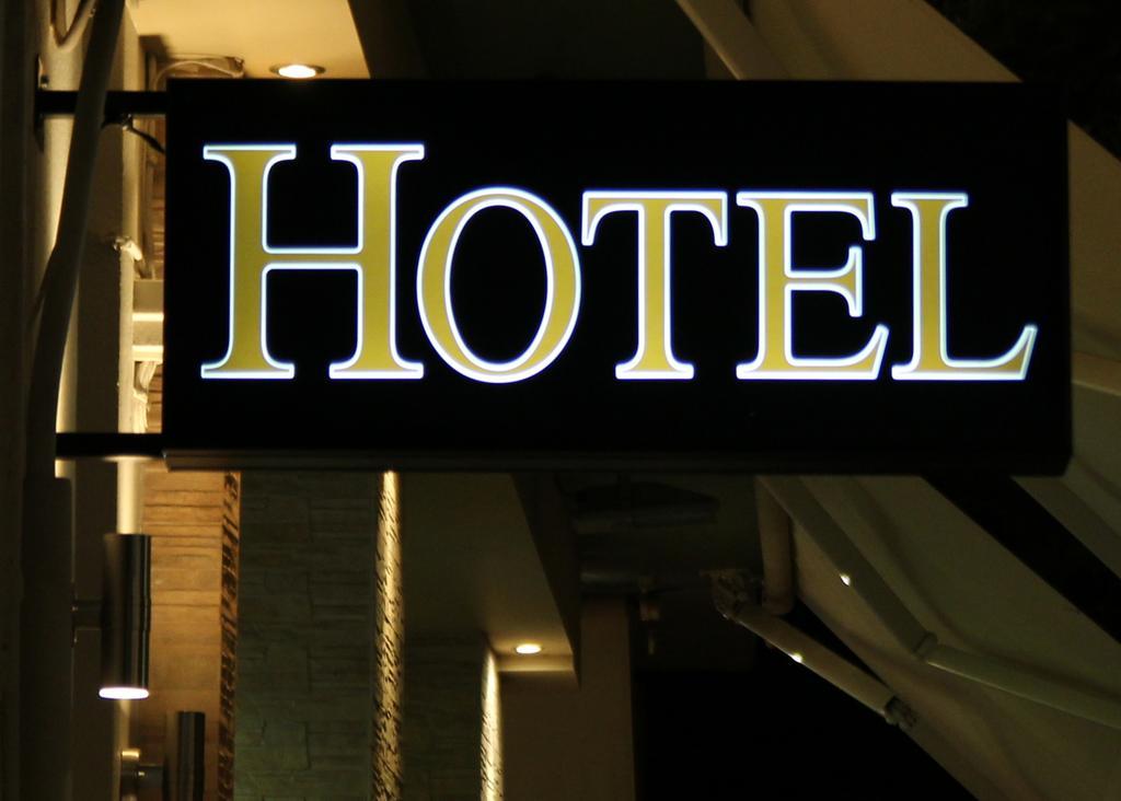 Hotel George كالاماتا المظهر الخارجي الصورة