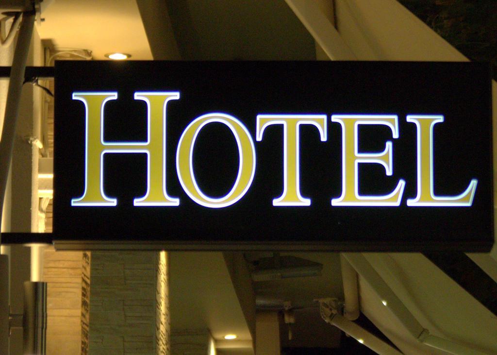 Hotel George كالاماتا المظهر الخارجي الصورة
