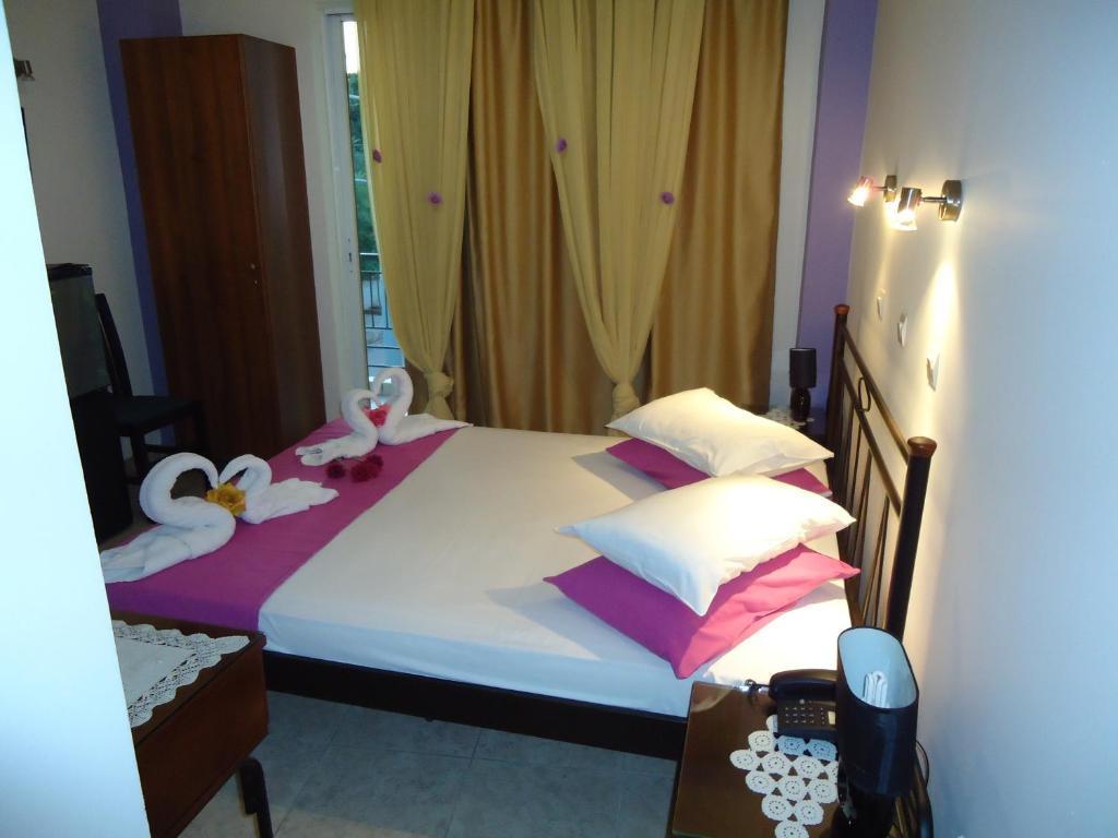 Hotel George كالاماتا المظهر الخارجي الصورة