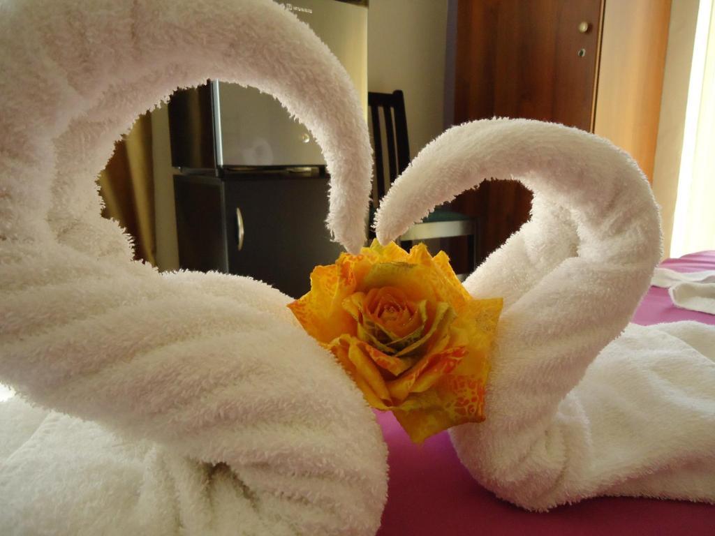 Hotel George كالاماتا المظهر الخارجي الصورة