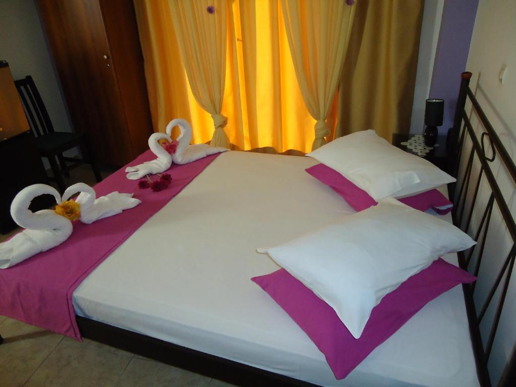Hotel George كالاماتا المظهر الخارجي الصورة